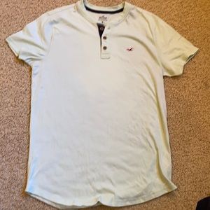 LEAVING CLOSET! Hollister Mens MED. MINT grn short sleeve 3 buttons. Supersoft!